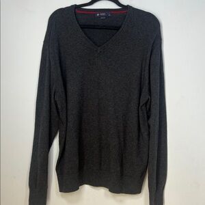 Cremieux Men's Charcoal Gray V-Neck Cozy Business Casual Cashmere Sweater Medium